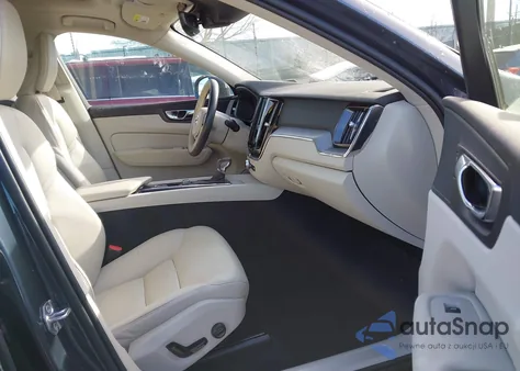 2020 Volvo Xc60 T5 Momentum from USA, damaged, VIN YV4102RK3L1587794